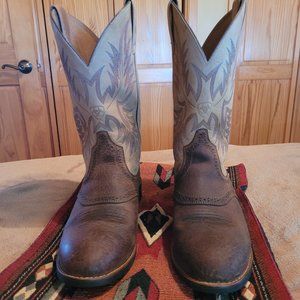 Mens Ariat size 9.5D western cowboy boots